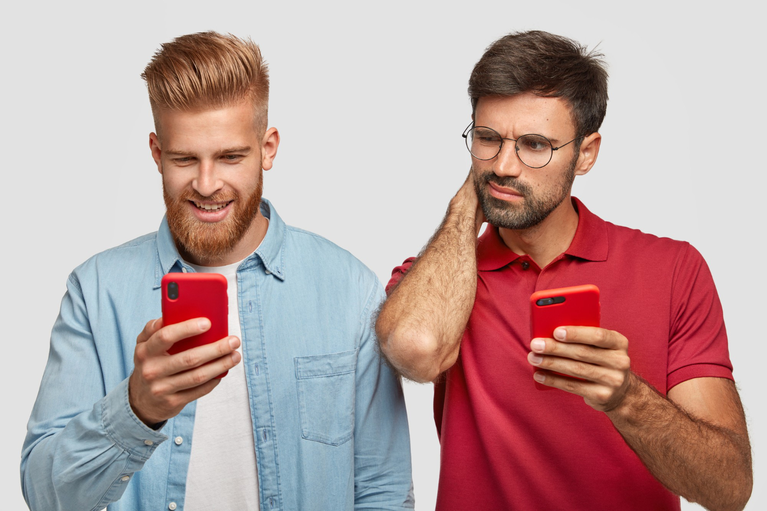 Agent IA dla WhatsApp: porównanie z chatbotami i obsługą ludzką